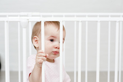 Baby Dan - Bramka ochronna FLEX L, biały