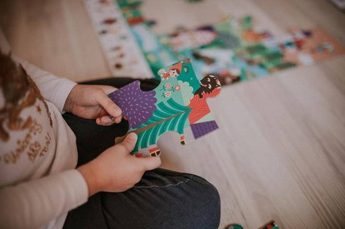 Janod - Puzzle obserwacyjne w walizce Baśnie 24 elementy 3+